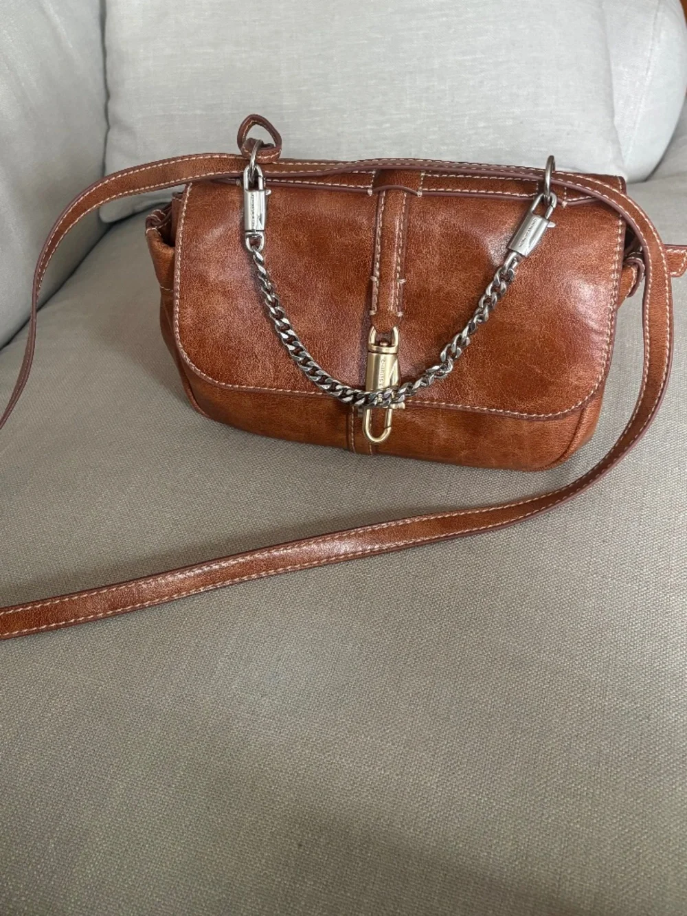 CHARLES & KEITH Delfina Chain Crossbody Bag in Distressed Tan